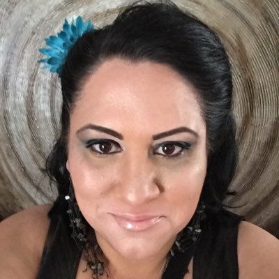 jackiecmelendez's profile picture. creative nerd | social entrepreneur | speaker | urbanist | coach