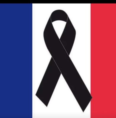 allandecorte's profile picture. Hay personas por las que vale la pena cruzar un océano nadando, y otras por las que ni vale la pena mojarse el pie