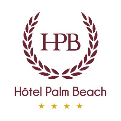 Le Palm Beach Hotel, sa double piscine face à la mer qui surplombe tout Lomé, ses chambres spacieuses, ses suites luxueuses, ses restos, bars...