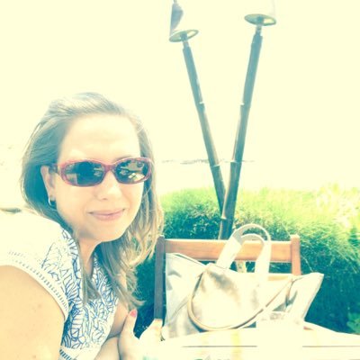 singingmari's profile picture. 