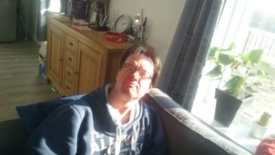 Werk bij Cartec, gamer, internet fan, hou van vakantie en bier. Volgens vrienden ben ik heel cool!