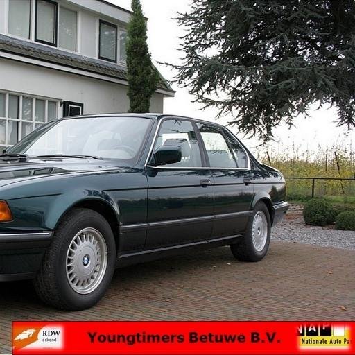 Youngtimers Betuwe B.V. is gespecialiseerd in auto's van 15 jaar en ouder. Bijtellingsvriendelijk voor ondernemers.