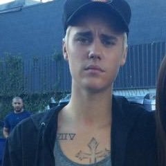 JustinbRPGSWV's profile picture. Sylvain Durif alias le grand monarque, le christ cosmique, l'homme vert ou encore merlin l'enchanteur.