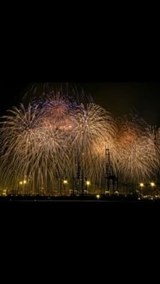 Pasa un buen fin de año con tus amigos!!
Compra tus entradas aqui, ponte en contacto conmigo por mensaje directo.