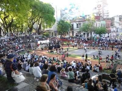 Argentino católico peronista e hincha de Ñuls; en ese orden.