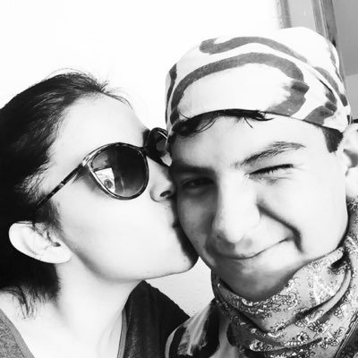 Yariela_GoCr's profile picture. Solo se ve bien con el corazón, lo esencial es invisible a los ojos