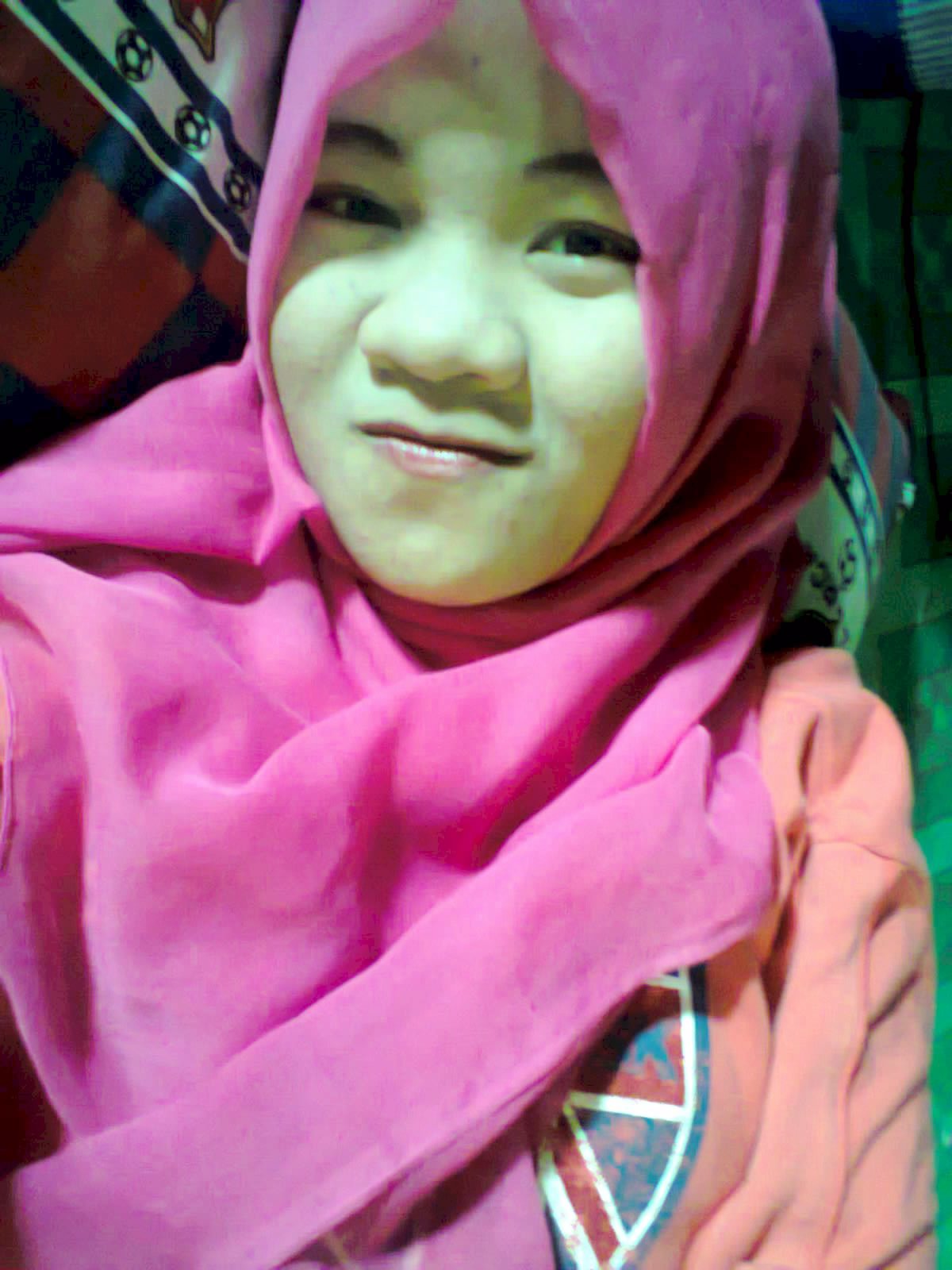 Agnes_Mohuna's profile picture. BestFourGals{}