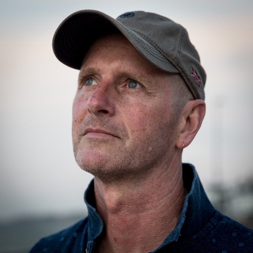 bazwillisphoto's profile picture. Professional photographer, amateur parent, wanabe wooden boat builder.