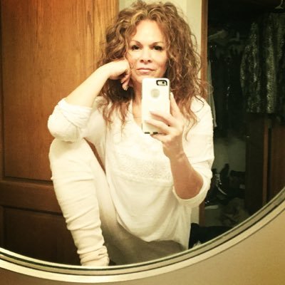 StecherVicki's profile picture. homevestures, gethappycards