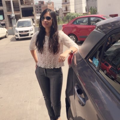 nainasaxena05's profile picture. 