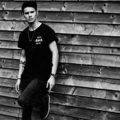 charliescorbett's profile picture. 