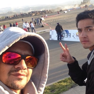 Christianovis's profile picture. Psicólogo Educativo. El mundo se acaba solo para aquellos que dejan de creer en sus sueños, ideales y en si mismo...!!