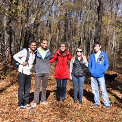 Students from @UWindsor who are passionate about keeping the campus and community green! Facebook: UWindsor Green Instagram: uwingreen #Reuseday #Promise2Earth