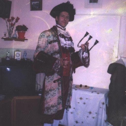 LemGriffiths's profile picture. muso-guitar., 3 rubbish and 1 good song on 'Youtube' site, chilled :)