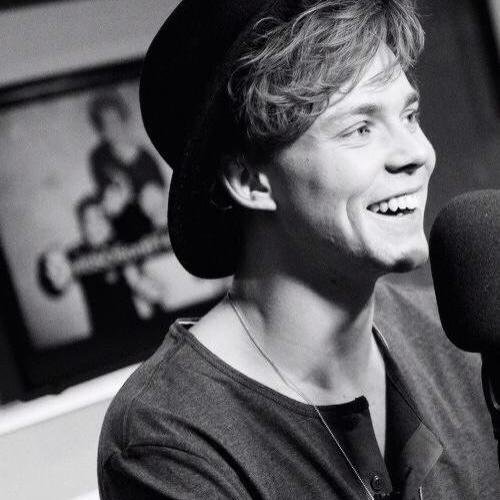 5SOSVoteBrazil's profile picture. #MTVSTARS 5 Seconds Of Summer