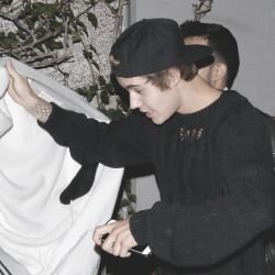 arimyonlymoon's profile picture. follow @arypickles pls love u