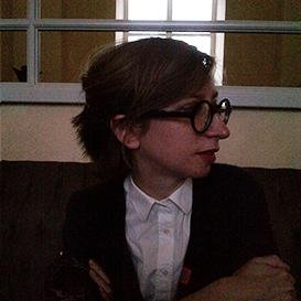 PhD student working on printed ephemera in Renaissance Italy @RenWarwick | trained Art Historian | lover of illustrated, artists', & children's books | she/her