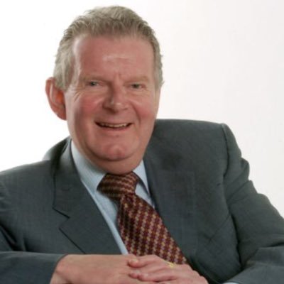 JohnWMotsonOBE's profile picture. The official Twitter page John Motson the 'Voice of Football' ⚽️⚽️⚽️