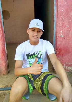 gosto de passear no shopping e andar de bike.