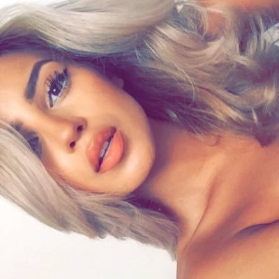 True bright colors along with elegance & jubilant love. I really love making a lot of friends, and I think you're something special. Dominican goddess.
