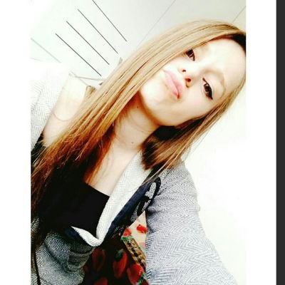 melis34_35's profile picture. %100 follow back