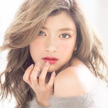 目指せローラみたいなモデル脚✨本気で脚痩せするための垢。一緒に脚痩せを頑張れる仲間ができたらいいな❤︎follow meeeee!!
