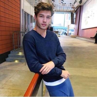 AlexTSRpg's profile picture. let daddy take care of u