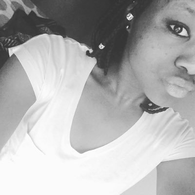 Atinaaa21's profile picture. 