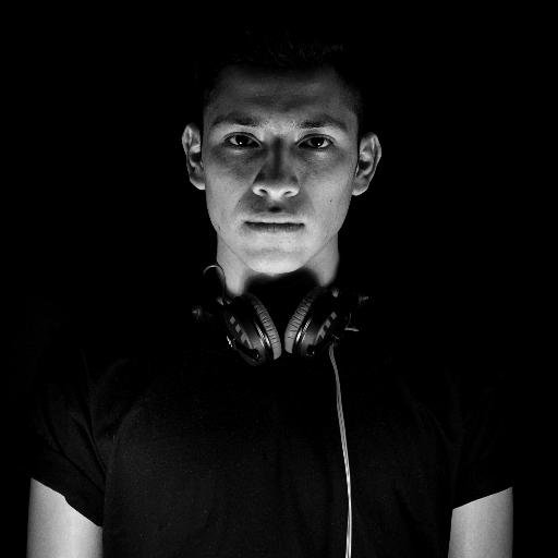 Comunicólogo TV @Azteca / @FES_ACATLAN Artista DJ / @Popolvuhrecords
