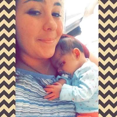 LizzieNickey's profile picture. 