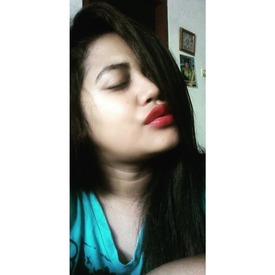 ichydochi's profile picture. Nothing