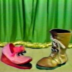 angerycommenter's profile picture. I am weird Twitter.