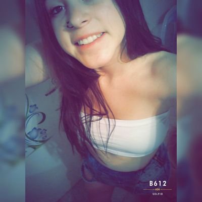 Siempre hay una Solucion para cada Problema, una Sonrisa para cada Lagrima, un Abrazo para cada Tristeza.
Seguime y Te Sigo :3