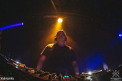 19 years guy who's trying to make some trance music .. Armin Van Buuren, Markus Schulz,New World Punx, Ferry Corsten, Cosmic Gate,Lange, Bobina, and more.