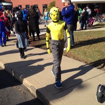 itsovergrover's profile picture. 