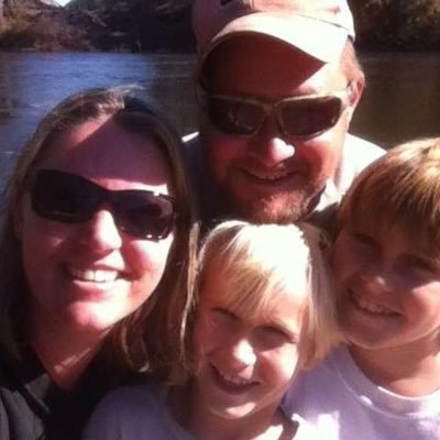 HIannarelli's profile picture. Proud to be part of the Holly Hill School Knights!!!!!