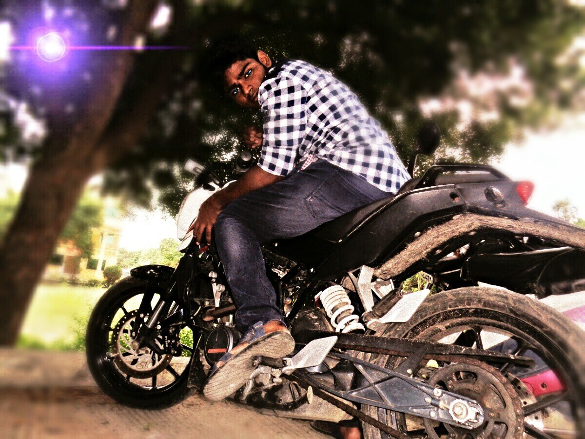 haemavarshan's profile picture. î âm ňôť â şîňğłê mêň î hâď łôť ôf fřîêńďş îf âňÿ bûďďÿ ťřÿ ťô ťóûçh mê ťhêÿ wîĺł fû*k ÿôû mîñď îť......!!!!!!