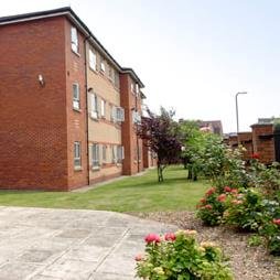 @Anchor_Trust Bob Paisley Court retirement property in #Liverpool. Linda here tweeting & listening Mon-Fri 9-5ish. Tel: 0808 301 7416