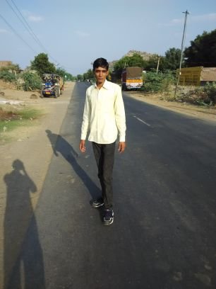 harishanker3992's profile picture. 