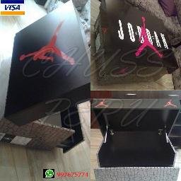 Elaboramos todo tipo de muebles en madera y melamina para casa y oficinas:
Resposteros, Enchapado de paredes encedro, closets, escritorio,etc
chussperu@gmal.com