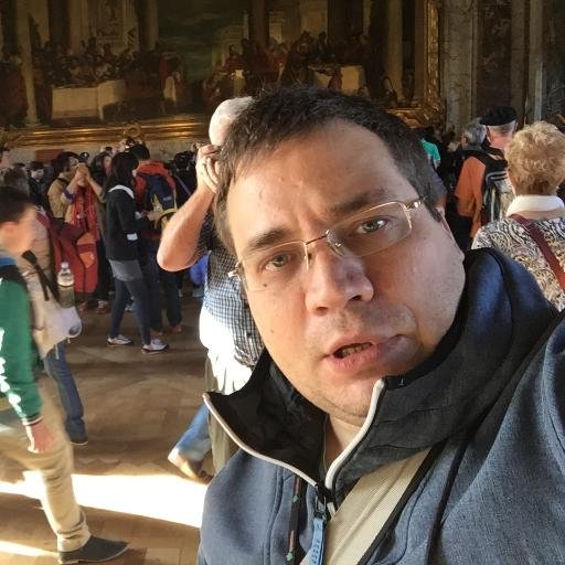 Белорусский журналист с хорошим аппетитом и чувством юмора.