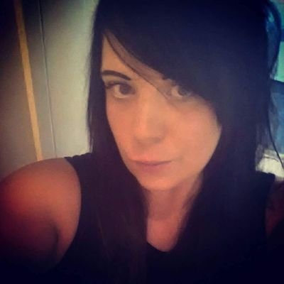 taravanhinsberg's profile picture. 