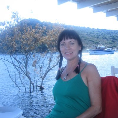 CarolanSiobhann's profile picture. Crystal Palacian. Mad about animals. Love following politics, walking, gardening and observing nature.