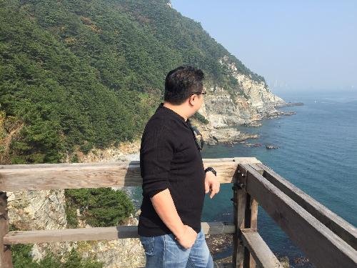 DragonLee88's profile picture. Dreamer & believes in doing the best and to stay true to myself in creating the life of my dreams one day at a time.#loyalty #payment #marketplace #digitalspace
