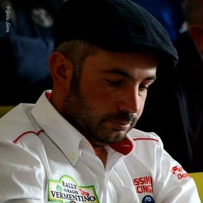 PietroCalvia's profile picture. produci, consuma, crepa