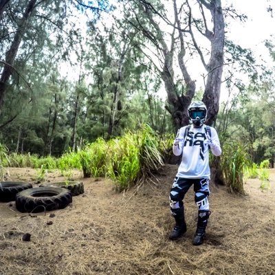 Jsmithhhh55's profile picture. From Hawaii. Currently in California. Love Surfing, Supercross, OKC Fan, Photography, and learning Business. Started an alcohol company called Kolohe Juice
