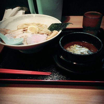 2015年11月22日スタート 大阪のラーメン自ら食べTwitterでつぶやきます。ぜひ見てください フォローお願いします！どんどんラーメンの 情報まってます。
