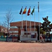 el colegio ideal para deprimir a sus hijos. Desde los 0 años hasta la esquizofrenia