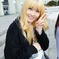 momo - h (@twice_momo) 's Twitter Profile