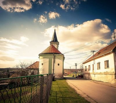 cpiEYGuIWMlF2cR's profile picture. 